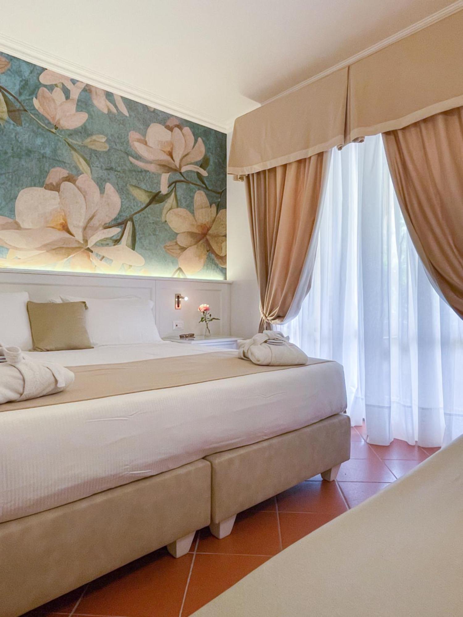 Hotel Villa Ottone Портоферрайо Экстерьер фото