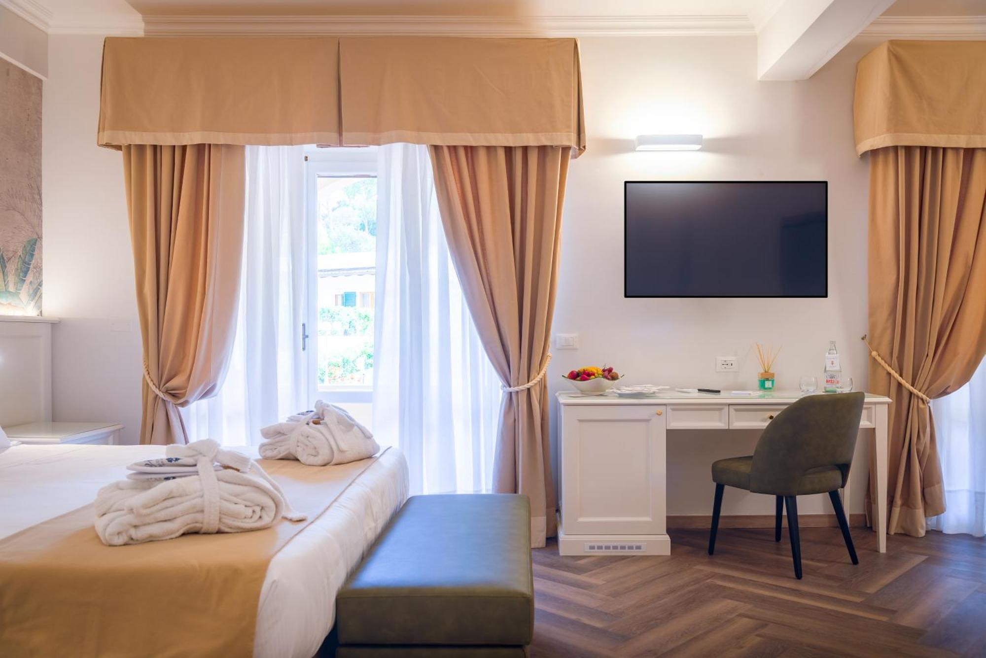 Hotel Villa Ottone Портоферрайо Экстерьер фото