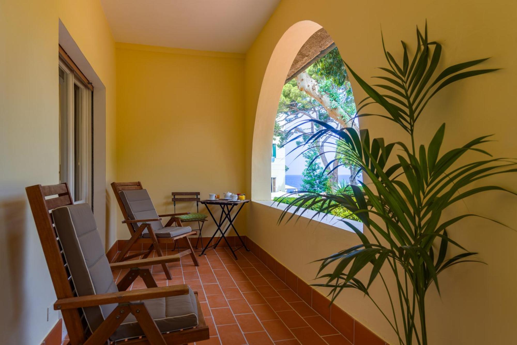 Hotel Villa Ottone Портоферрайо Экстерьер фото