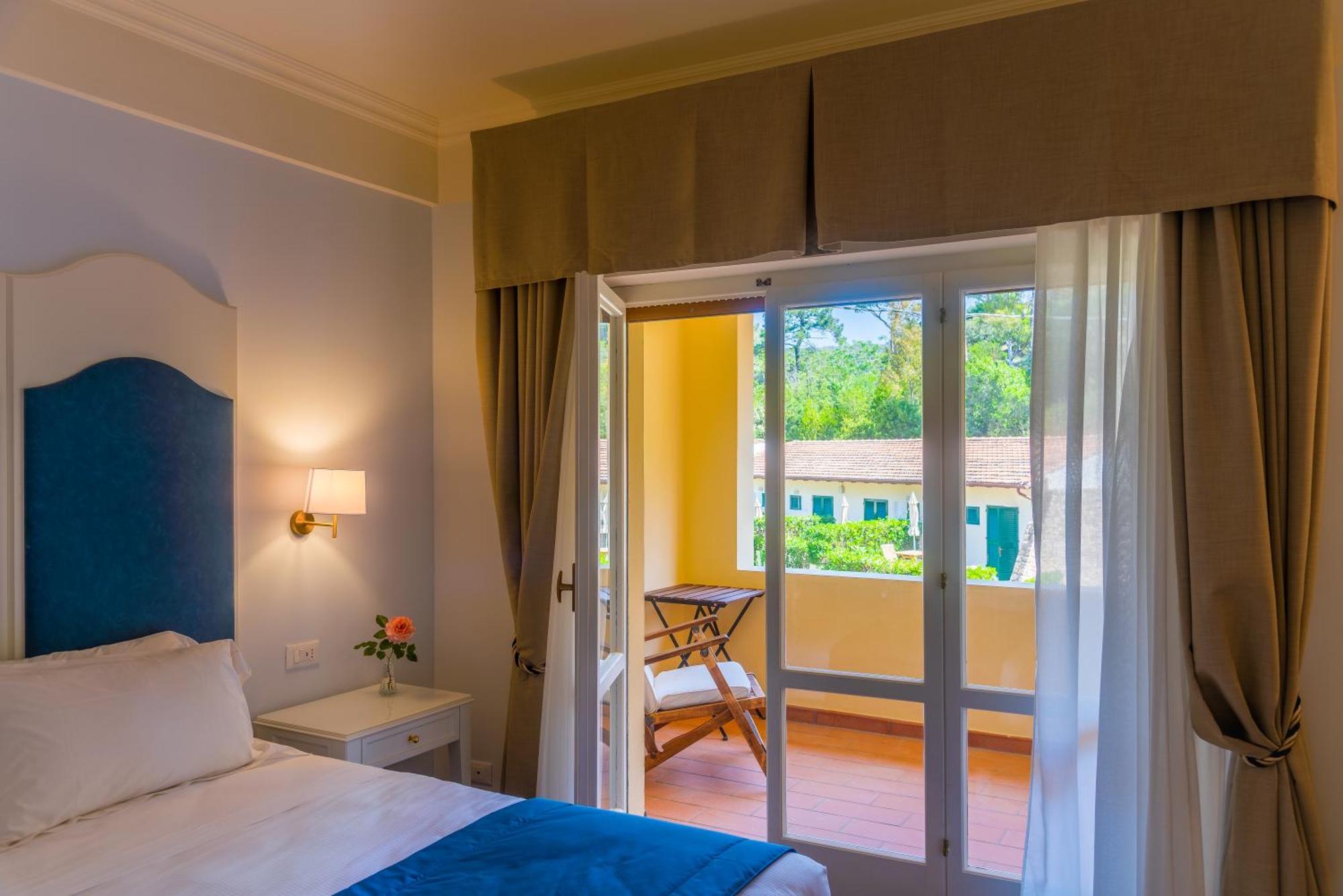 Hotel Villa Ottone Портоферрайо Экстерьер фото