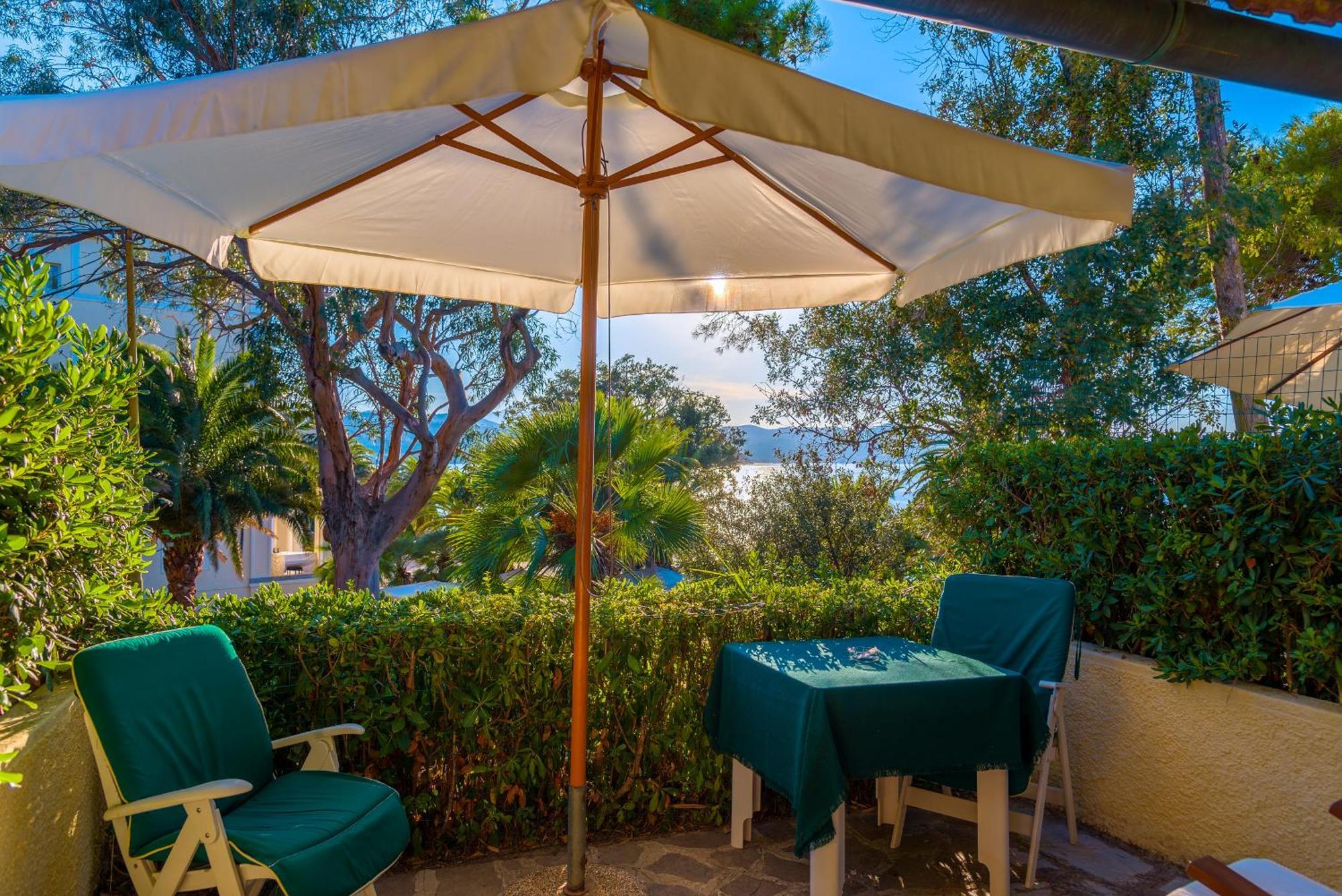Hotel Villa Ottone Портоферрайо Экстерьер фото